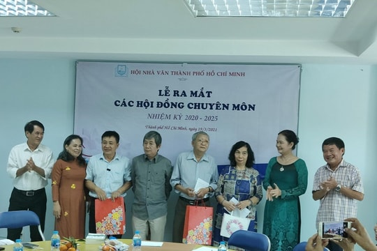 Hội Nhà văn TP.HCM ra mắt các hội đồng chuyên môn