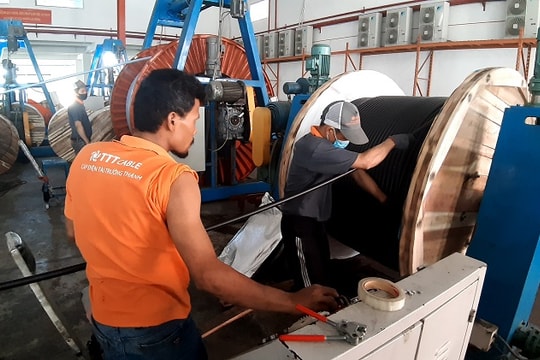 Doanh nghiệp đề xuất giảm thuế, phí hạ tầng trong khu công nghiệp