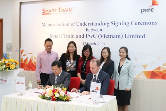 Smart Train ký kết hợp tác tác với PwC Việt Nam