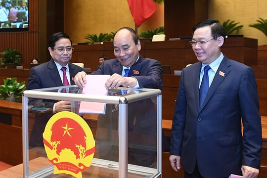 Bổ nhiệm 2 Phó Thủ tướng và 12 thành viên Chính phủ