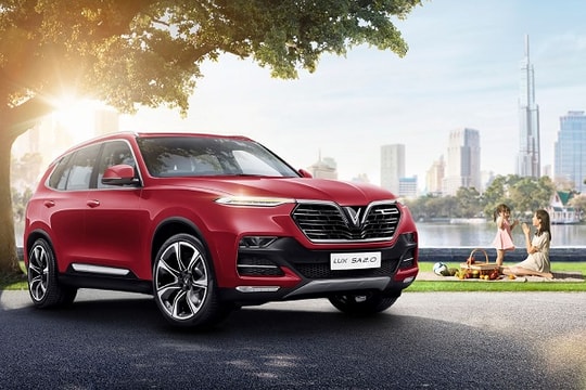 Bộ đôi VinFast Lux chiếm trọn niềm tin của khách Việt ở phân khúc xe sang cỡ trung