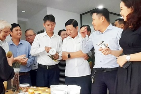 Chuyển đổi số và sự phát triển của doanh nghiệp Chuyển đổi số và sự phát triển của doanh nghiệp