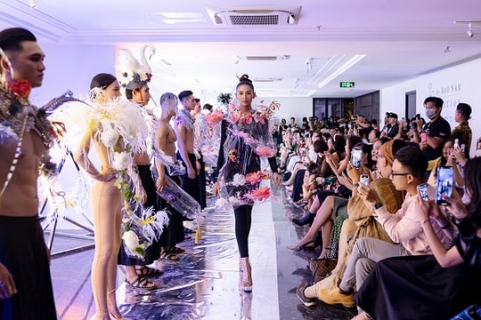 Plus by Bảo Nam- trải nghiệm mới về triển lãm đa màu, đa sắc