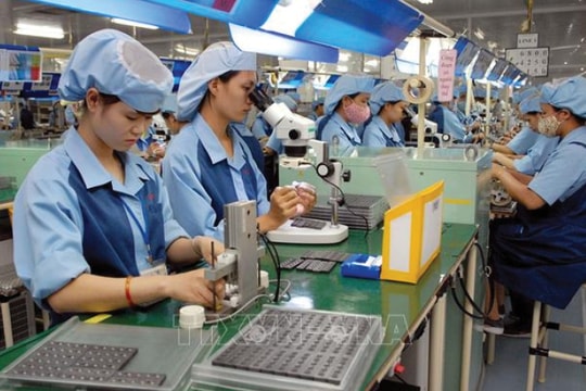 Tăng trưởng kinh tế năm 2021 vẫn là "ẩn số"