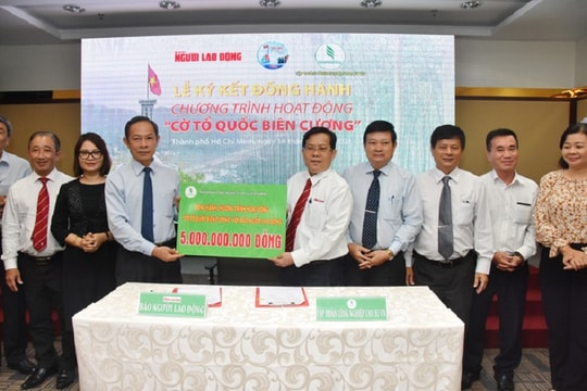 VRG đồng hành cùng chương trình “Cờ Tổ quốc biên cương”