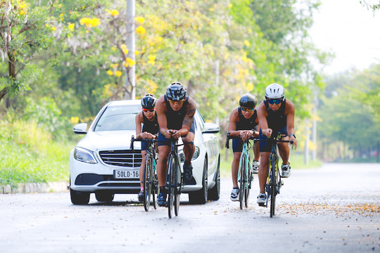 Mercedes-Benz Việt Nam đồng hành cùng Triathlon Việt Nam
