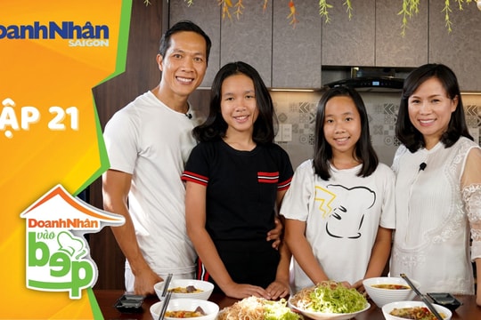 Doanh nhân Nguyễn Uyên vào bếp với món Bún riêu cua