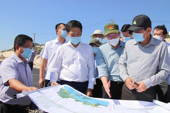 Khu kinh tế Vân Phong phải giữ vai trò đầu tàu hút đầu tư