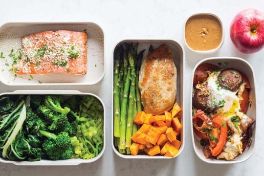 Không nên ngủ ngay sau khi ăn trưa