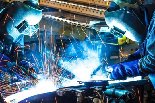 Sản xuất công nghiệp 5 tháng đầu 2021 tăng gần 10% dù còn dịch