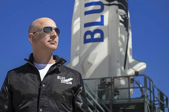 Tỷ phú Jeff Bezos - Người giàu nhất thế giới sắp bay lên vũ trụ