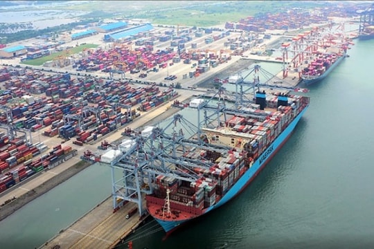 Thu phí hạ tầng cảng biển: Bên cạnh lùi ngày còn phải giảm thêm mức thu