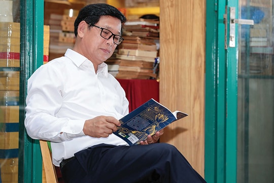 Ông Lê Hoàng - Giám đốc Công ty TNHH Đường Sách TP.HCM: “Doanh nhân thành công là những người tìm được giá trị từ sách”