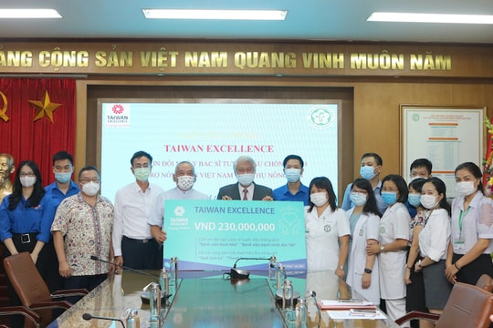 “Taiwan Excellence” tri ân, động viên đội ngũ y bác sỹ tuyến đầu chống dịch