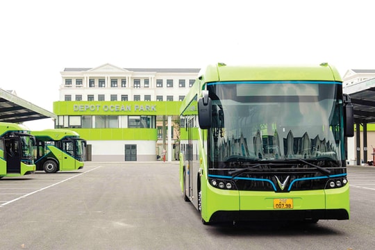 Xe điện: “Cú hích” cho ngành ô tô, xe máy