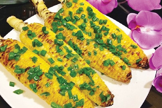 Giữa Hè nhớ bắp ngô nướng