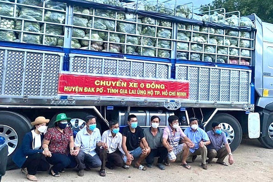 CLB Doanh nhân Sài Gòn tiếp tục “Trao yêu thương” đến người dân thành phố
