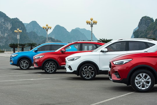 Giảm giá, ra mắt xe mới để cứu sức mua “tháng Ngâu”