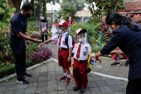 Tâm dịch Đông Nam Á mở cửa lại trường học như thế nào?