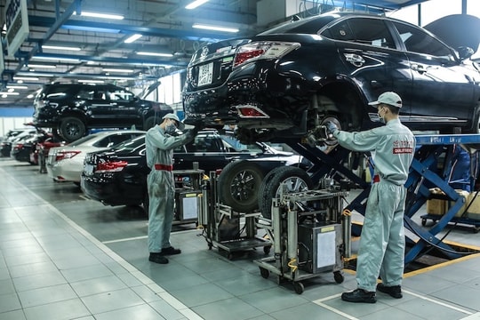 Lao dốc không phanh vì Covid-19, thị trường ô tô Việt cần “liều thuốc trợ tim”