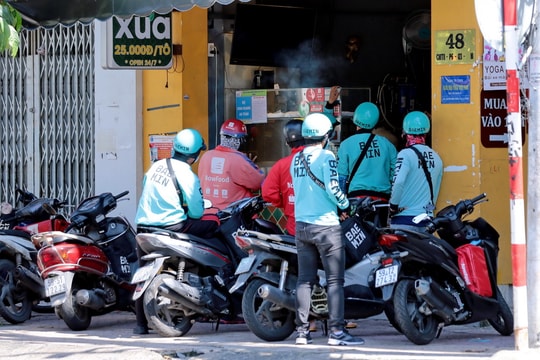 Một góc hàng quán Sài Gòn những ngày cuối tháng 9