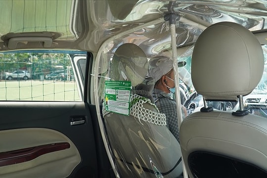 Tin kinh tế ngày 7/10: GrabCar hoạt động lại ở TP.HCM