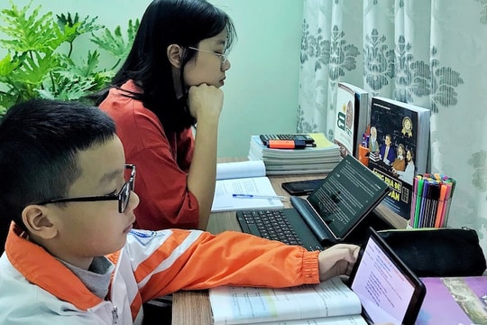 CMS ra mắt máy tính bảng phục vụ chương trình “Sóng và máy tính cho em”