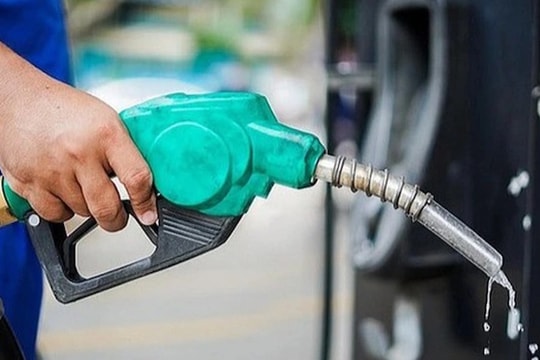 Ban hành nghị định sửa đổi về kinh doanh xăng dầu