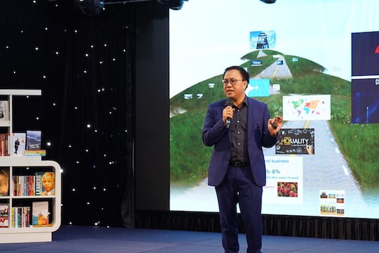 Doanh nhân truyền cảm hứng cho giới trẻ qua sách