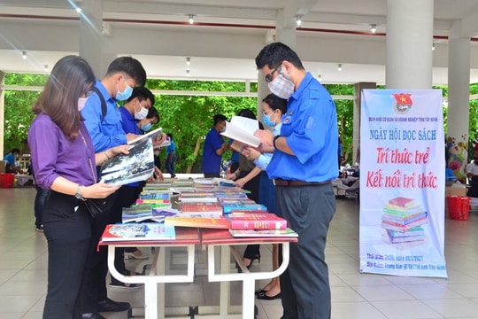Làm gì để văn hóa đọc "ăn sâu bén rễ" trong doanh nghiệp? Làm gì để văn hóa đọc "ăn sâu bén rễ" trong doanh nghiệp?