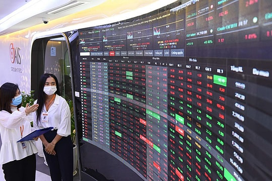 Tài khoản chứng khoán mở mới lập kỷ lục 21 năm lịch sử thị trường