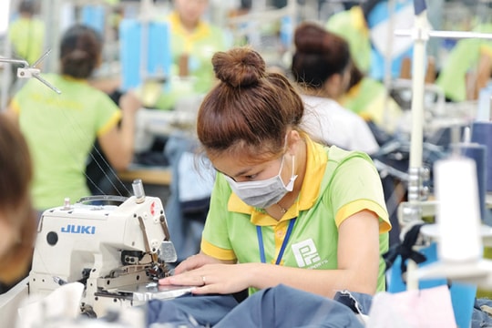 Doanh nghiệp vẫn thận trọng nhận đơn hàng mới