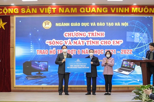 CMC tặng 2.000 máy tính bảng kèm giải pháp học tập mobiEdu cho học sinh khó khăn
