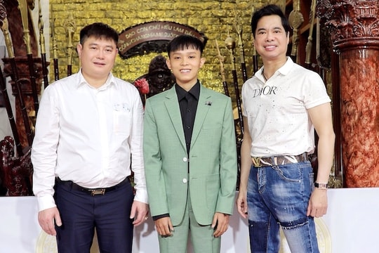 Bầu Thụy - Ngọc Sơn chính thức nâng đỡ Hồ Văn Cường