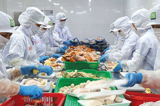 Người lao động trở lại, doanh nghiệp đẩy mạnh sản xuất