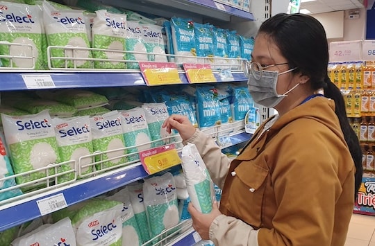 Mua sắm đa kênh, trực tuyến lẫn ngoại tuyến