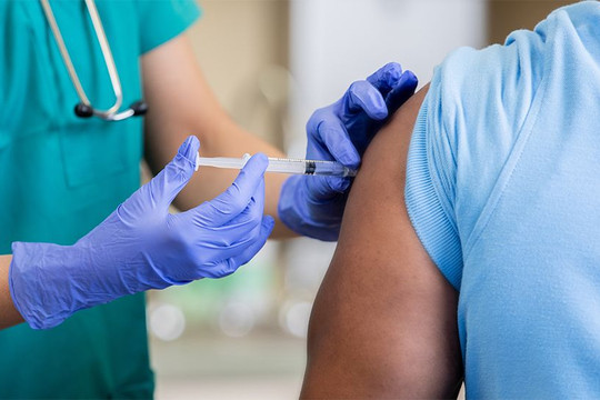Một người đàn ông Đức bị nghi tiêm gần 90 mũi vaccine Covid-19