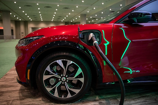 VinFast vào Top ô tô điện và plug-in hybrid được quan tâm nhất NYIAS 2022