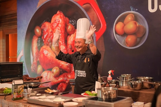 Cùng chế biến và thưởng thức thịt gà Mỹ với siêu đầu bếp Lê Xuân Tâm