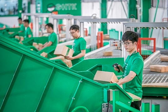 Giao Hàng Tiết Kiệm - công ty muốn IPO với định giá tỷ USD kinh doanh ra sao?