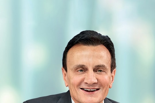 Tổng giám đốc AstraZeneca được phong tước Hiệp sĩ tại Vương quốc Anh