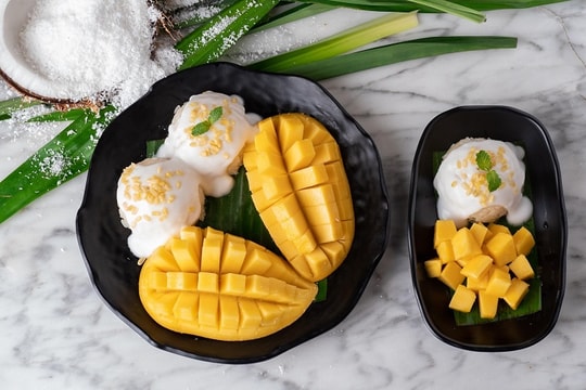 Hà Nội xuất hiện quán cà phê bán thức uống từ xoài nhập khẩu Thái Lan