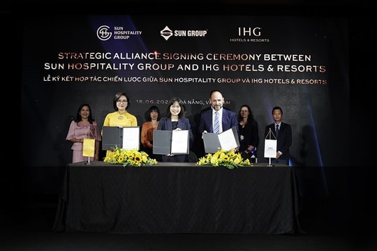 IHG Hotels & Resorts cùng Sun Hospitality Group ký kết hợp tác