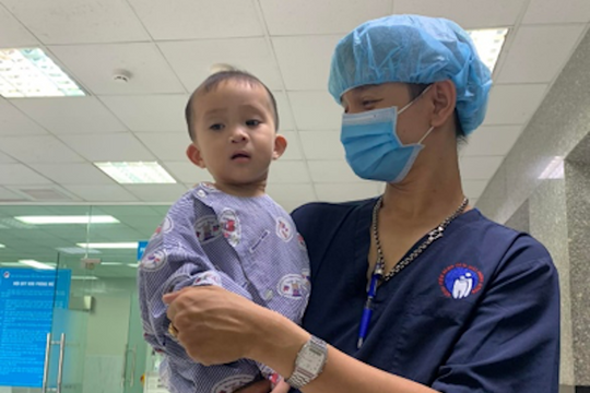 CMC giúp các em nhỏ dị tật khe hở môi, hàm ếch viết tiếp ước mơ