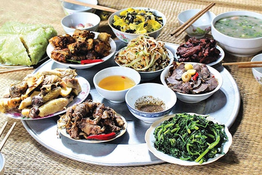 Mâm tròn: Nét văn hóa độc đáo của người Việt