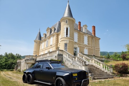 Rolls-Royce Phantom độ 6 bánh đầu tiên trên thế giới