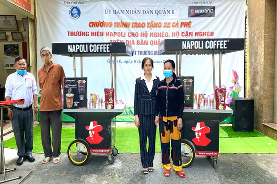 Napoli Coffee trao tặng tiếp 2 xe cà phê giúp người nghèo có phương tiện mưu sinh