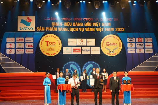 Dai-ichi Life Việt Nam vào Top 10 dịch vụ vàng Việt Nam 2022