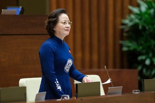 Bộ trưởng Nội vụ trả lời kiến nghị về chế độ tiền lương của viên chức, công chức