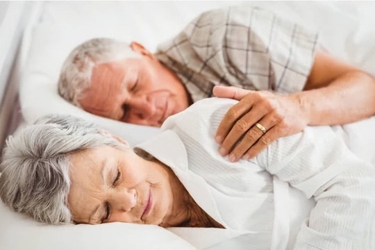 Thói quen ngủ trưa không tốt cho người trên 60 tuổi